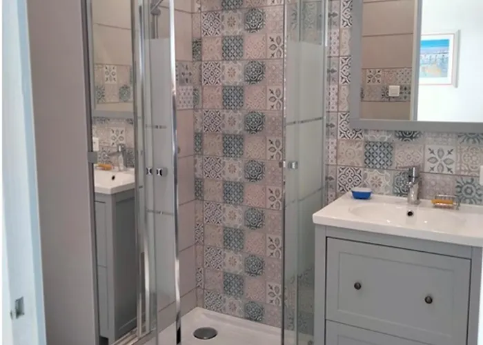 Apartment Bel appartement t3 face mer, promenade g godet, quartiers des présidents